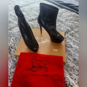 Christian Louboutin Bianca 120 booty, 40.5